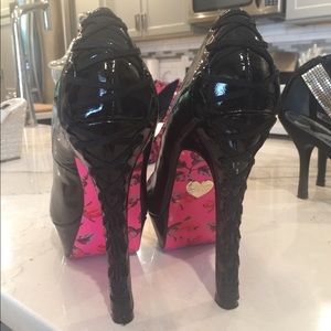 Black platform heels with lace heel
